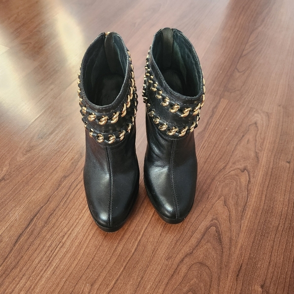 Tory Burch Heeled Ankle Booties - Picture 5 of 5